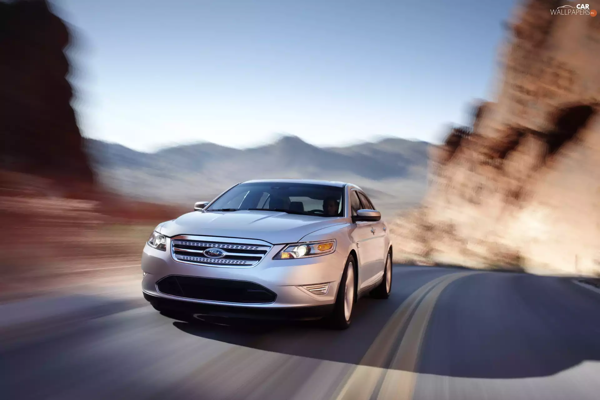 Ford Taurus, dynamics