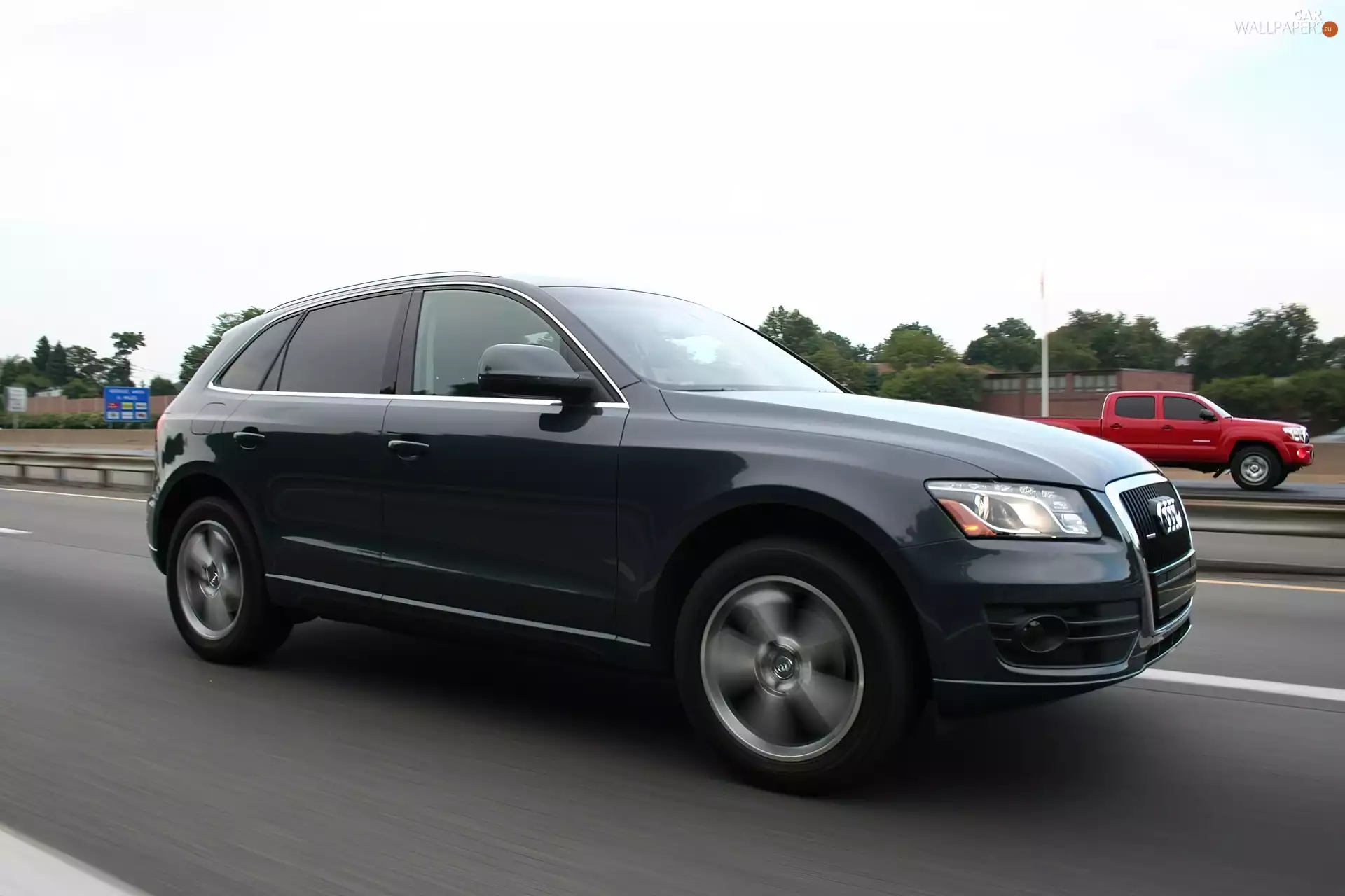 barriers, Audi Q5, freeway