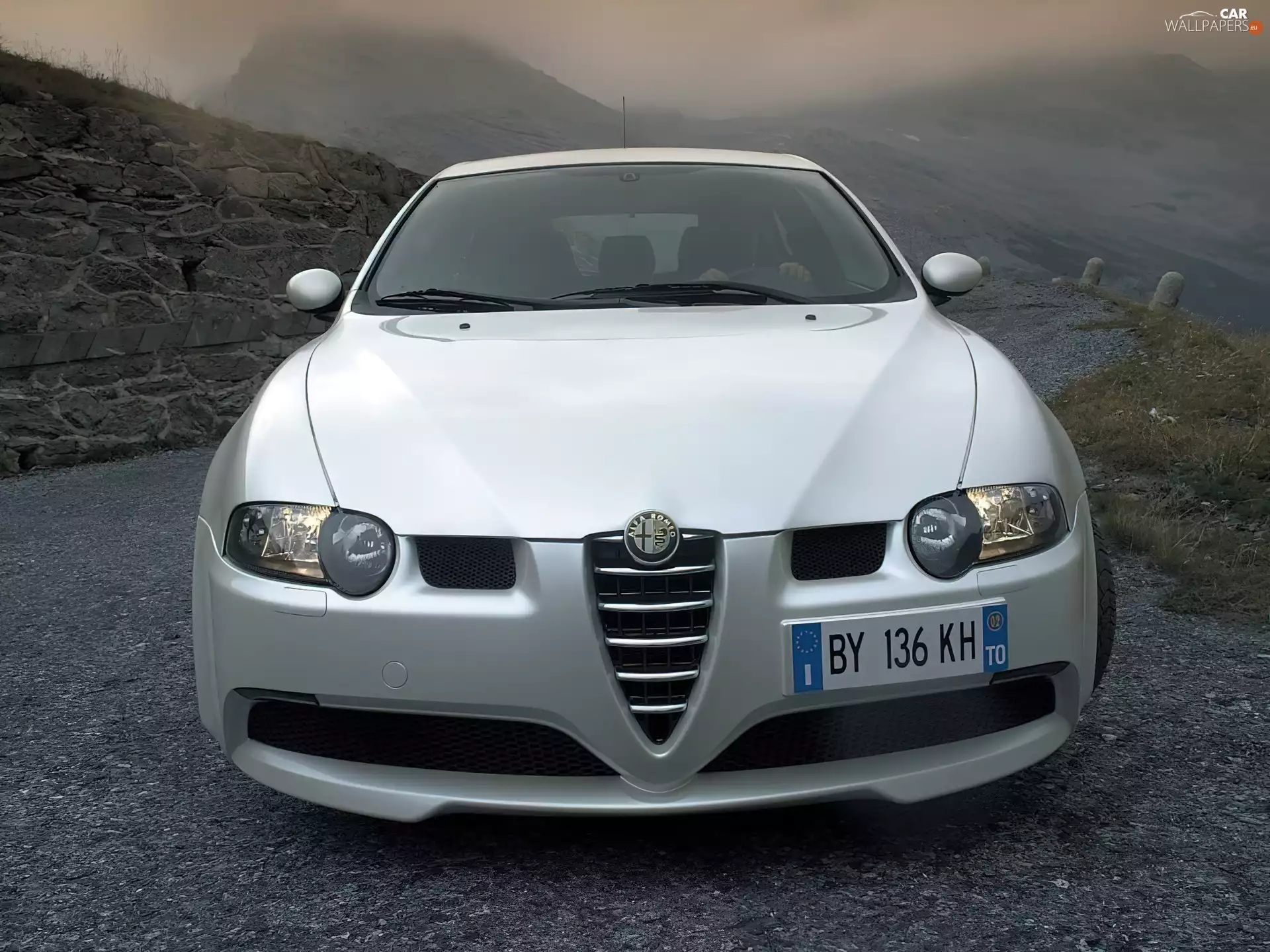 Alfa Romeo 147, Front