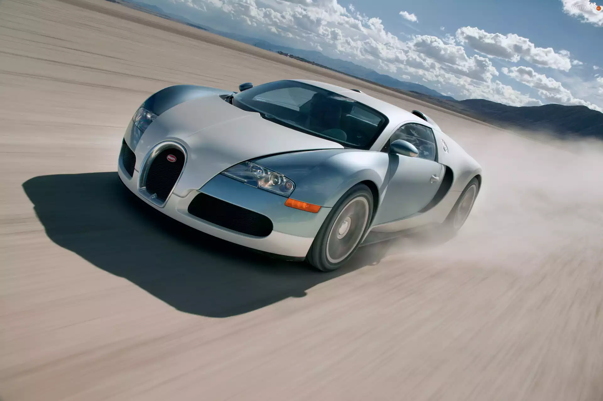 Silver, full, speed, Bugatti Veyron