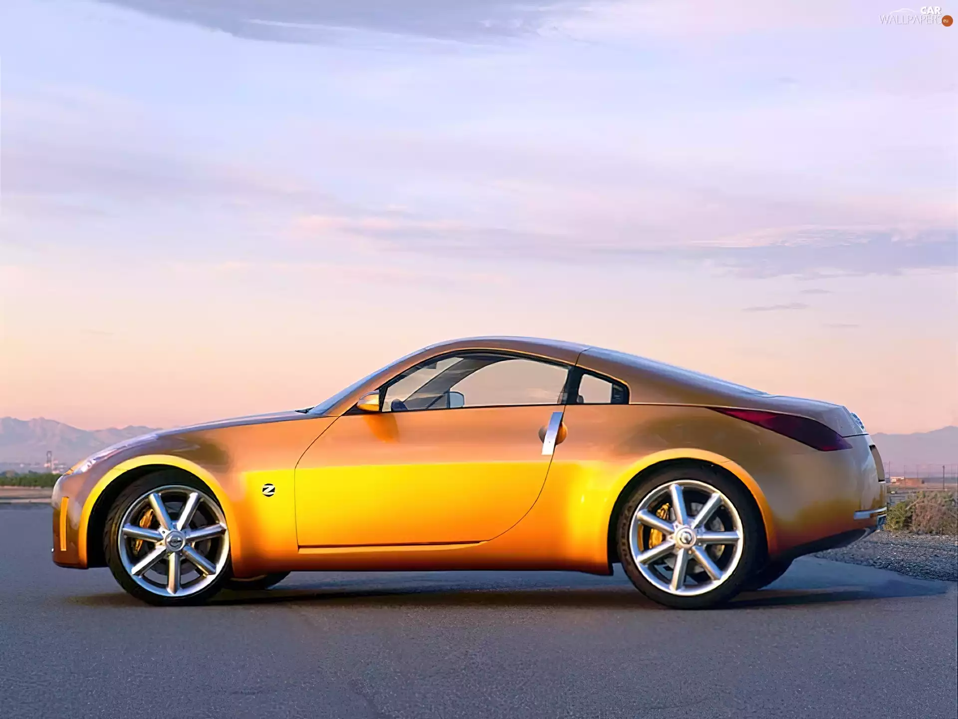Golden, Nissan 350Z