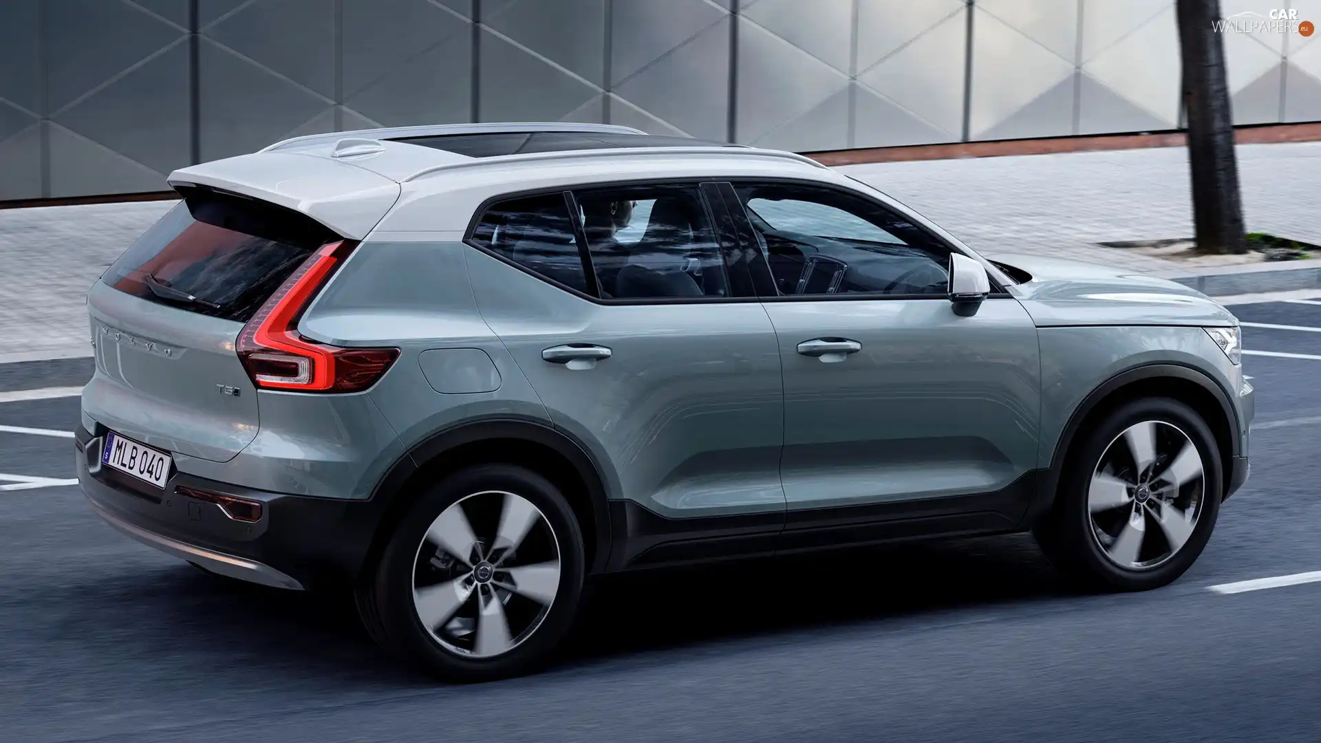 gray, Volvo XC40