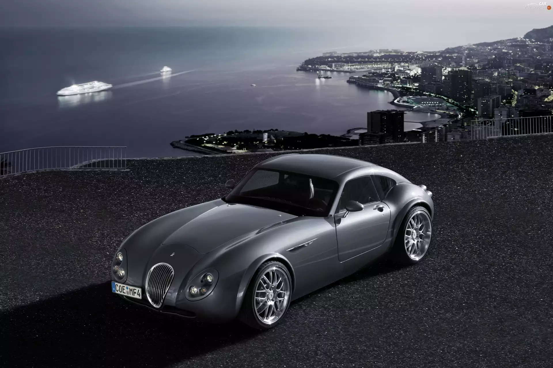 Wiesmann GT MF4, panorama, town