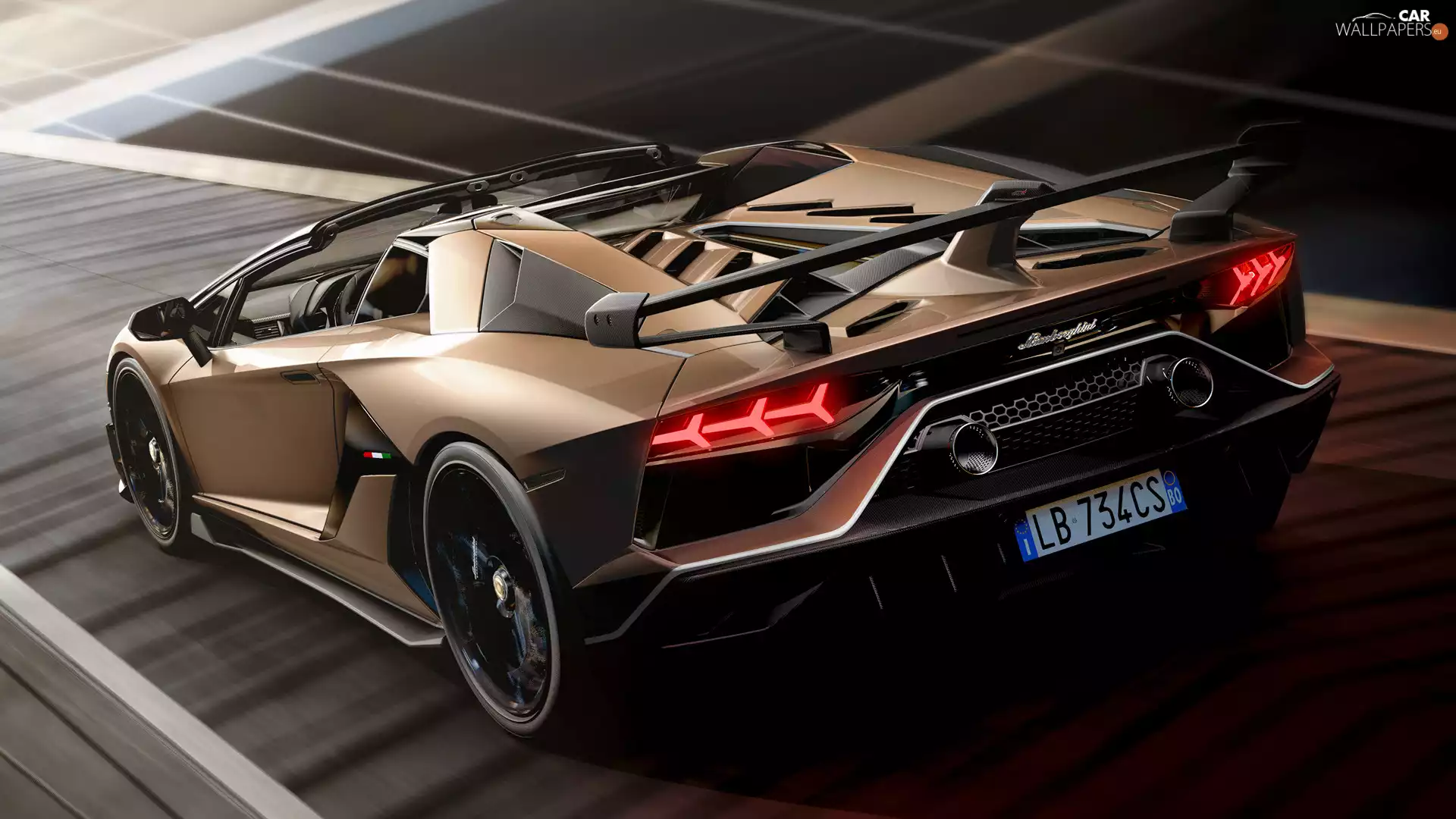 Lamborghini Aventador, Back