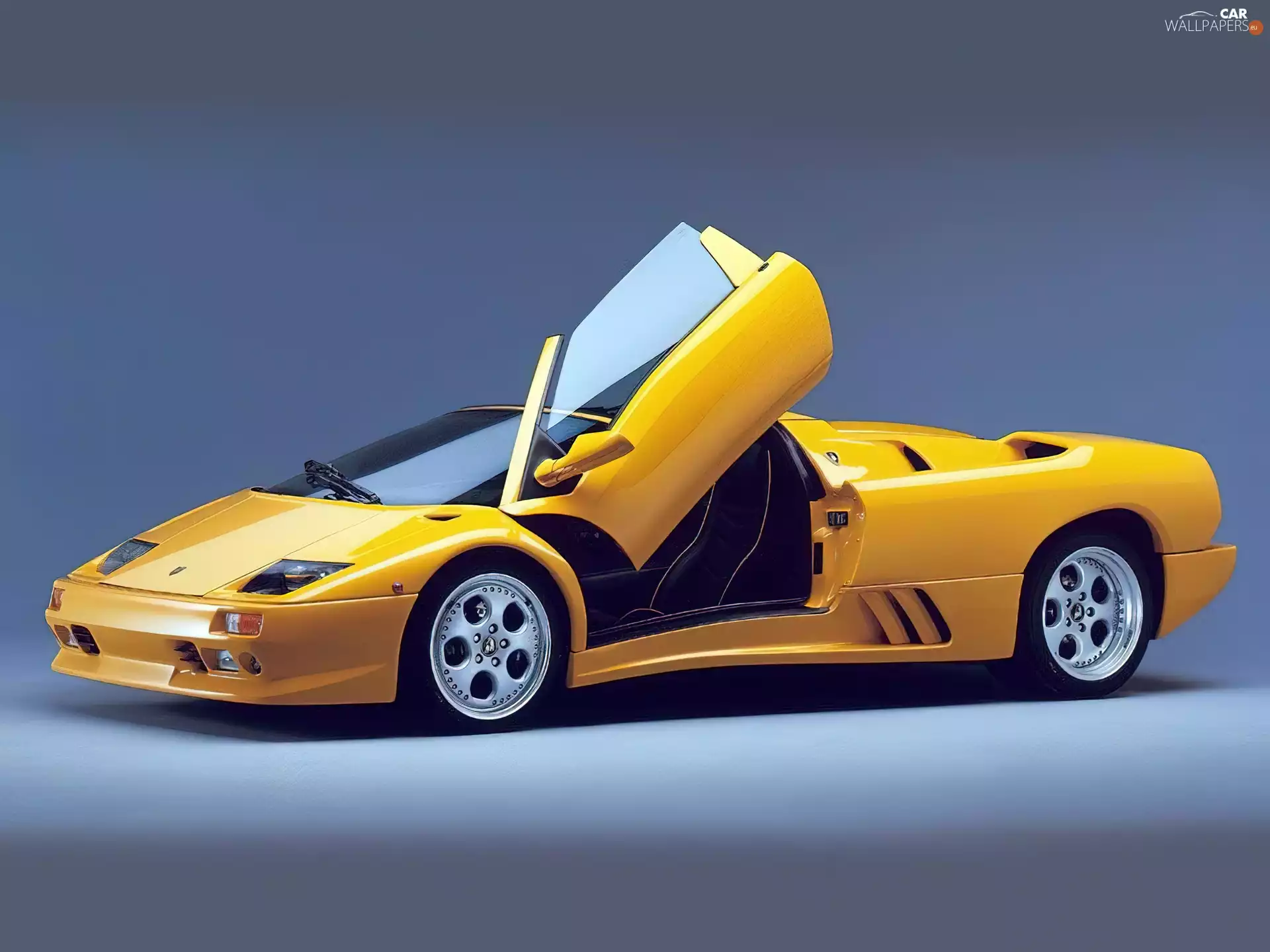 Doors, Lamborghini Diablo, The hinged
