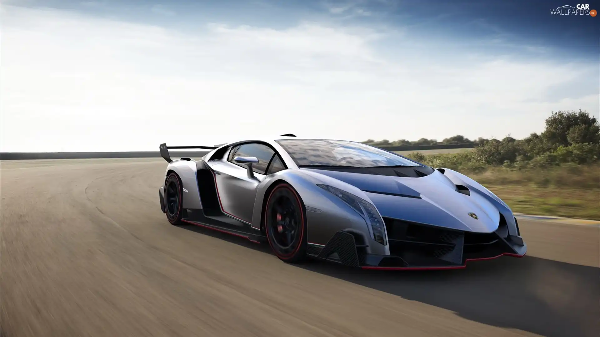 Lamborghini Veneno, road