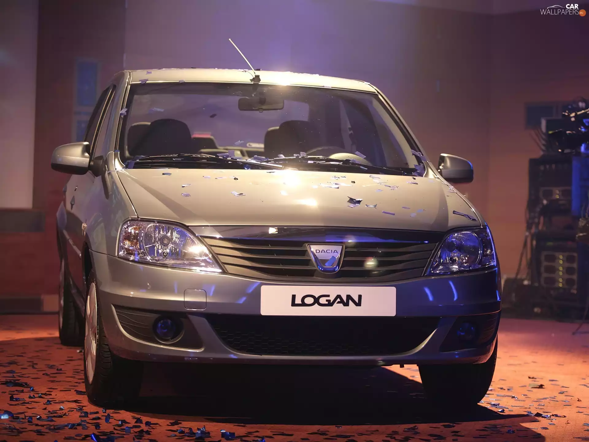 studio, debut, Dacia Logan