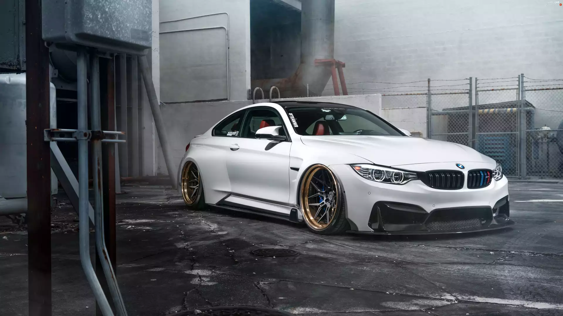 White, Automobile, BMW M4