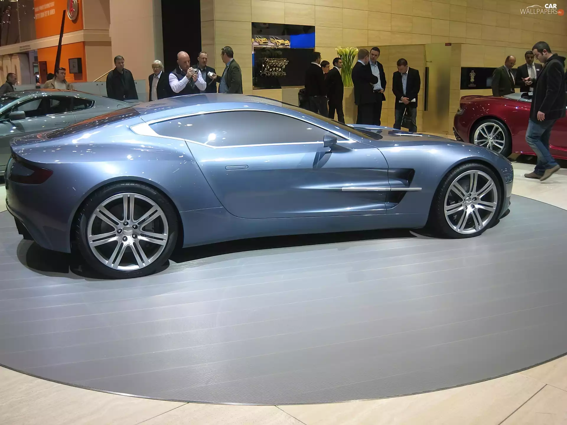Aston Martin One-77, presentation