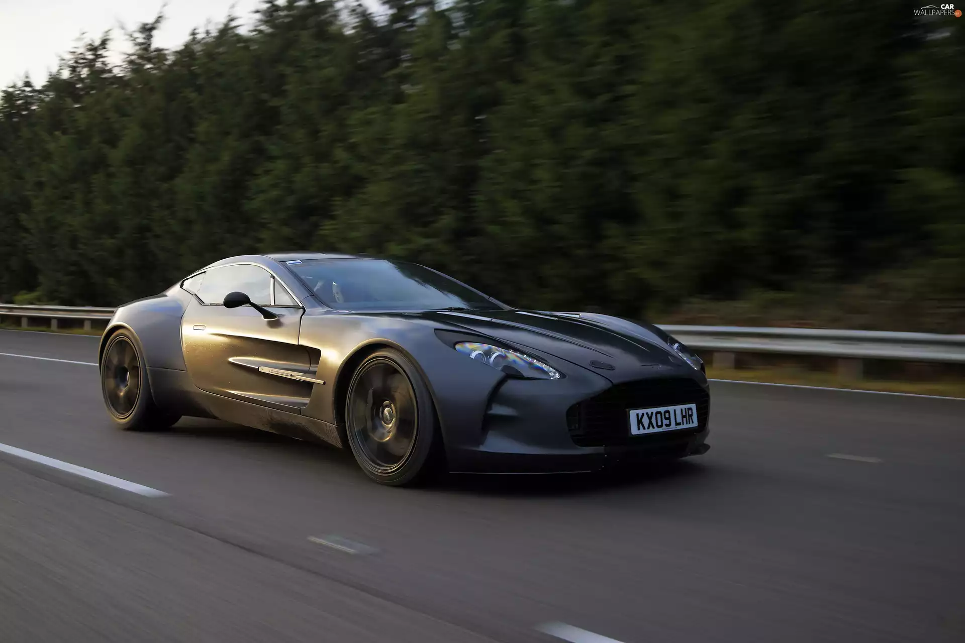 Aston Martin One-77, route