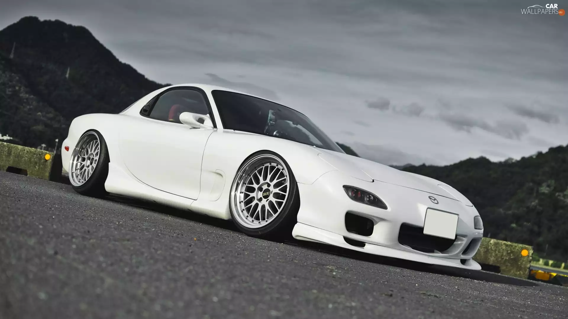 Mazda RX7, Automobile