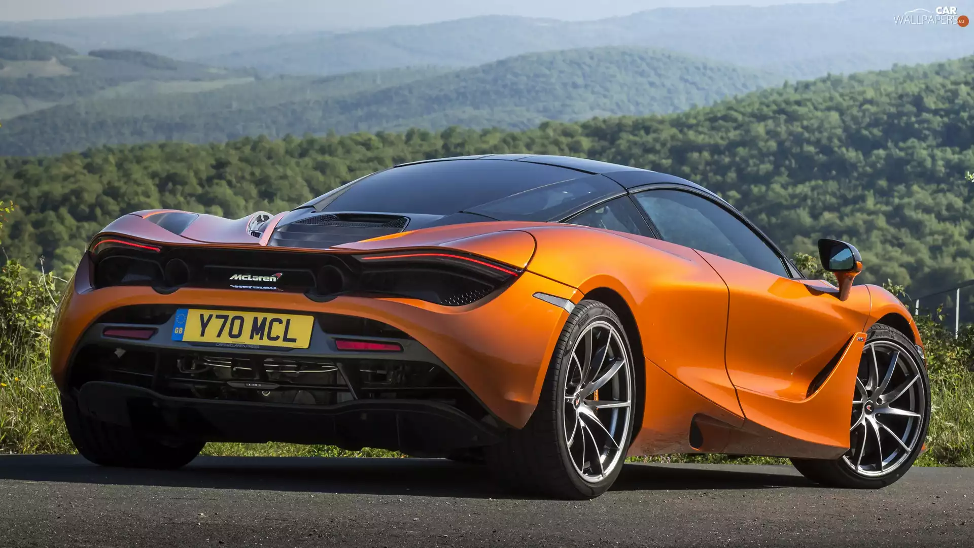 McLaren 720S, Back