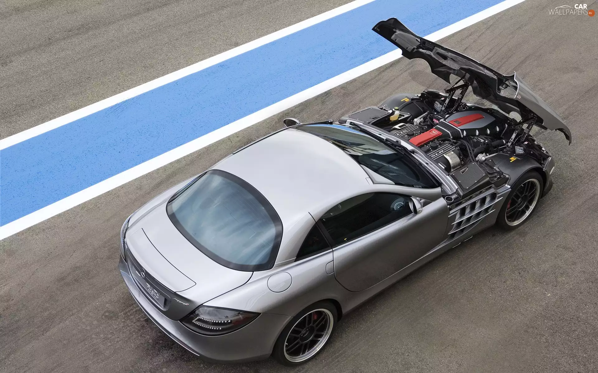 Mercedes SLR, Engine