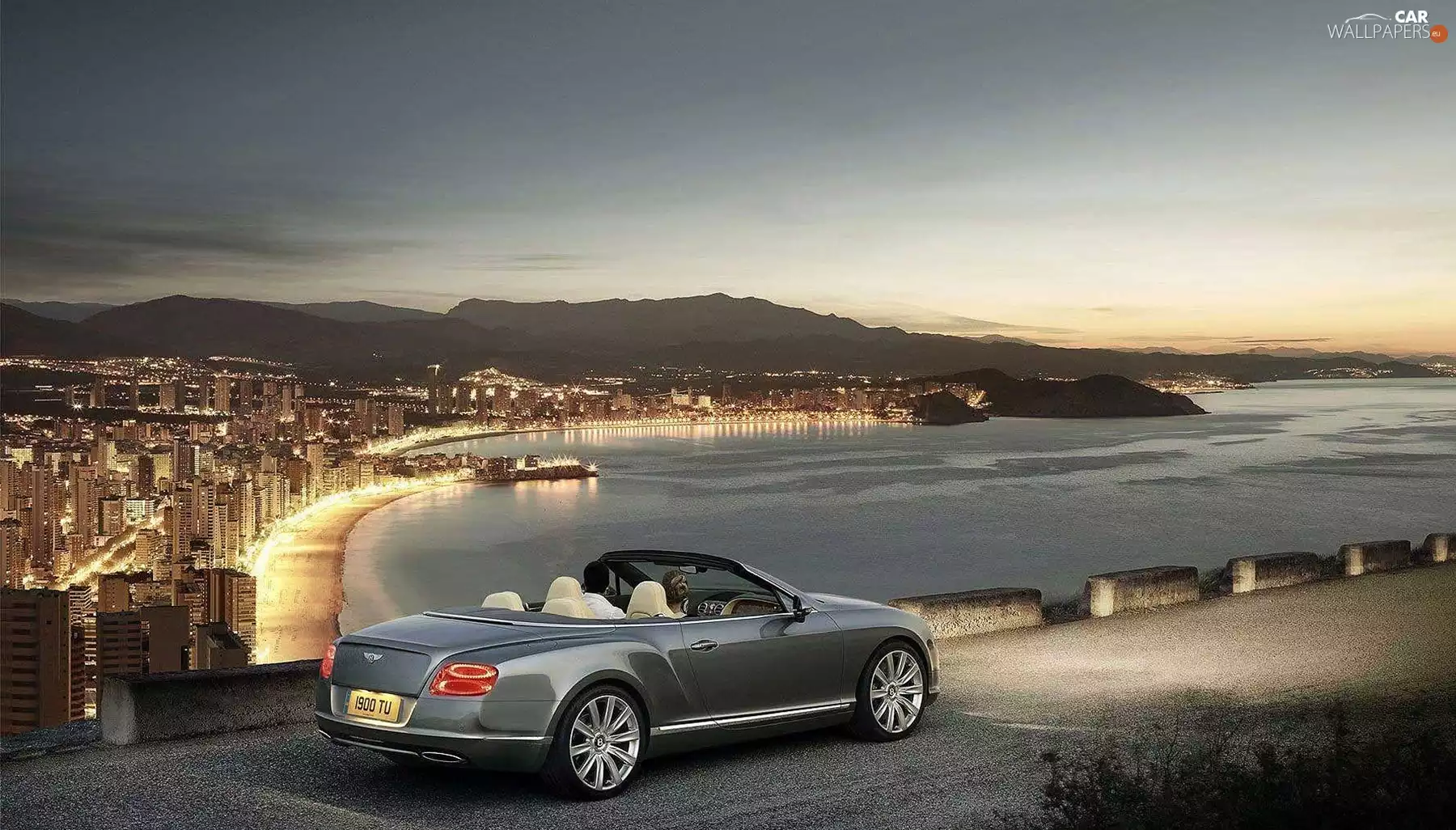 Gulf, Mountains, Town, sea, Bentley