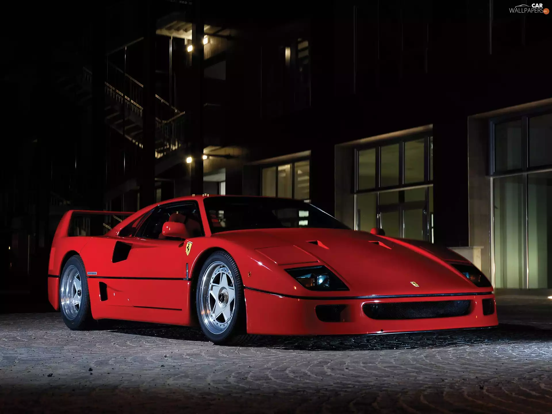 Ferrari F 40, Night
