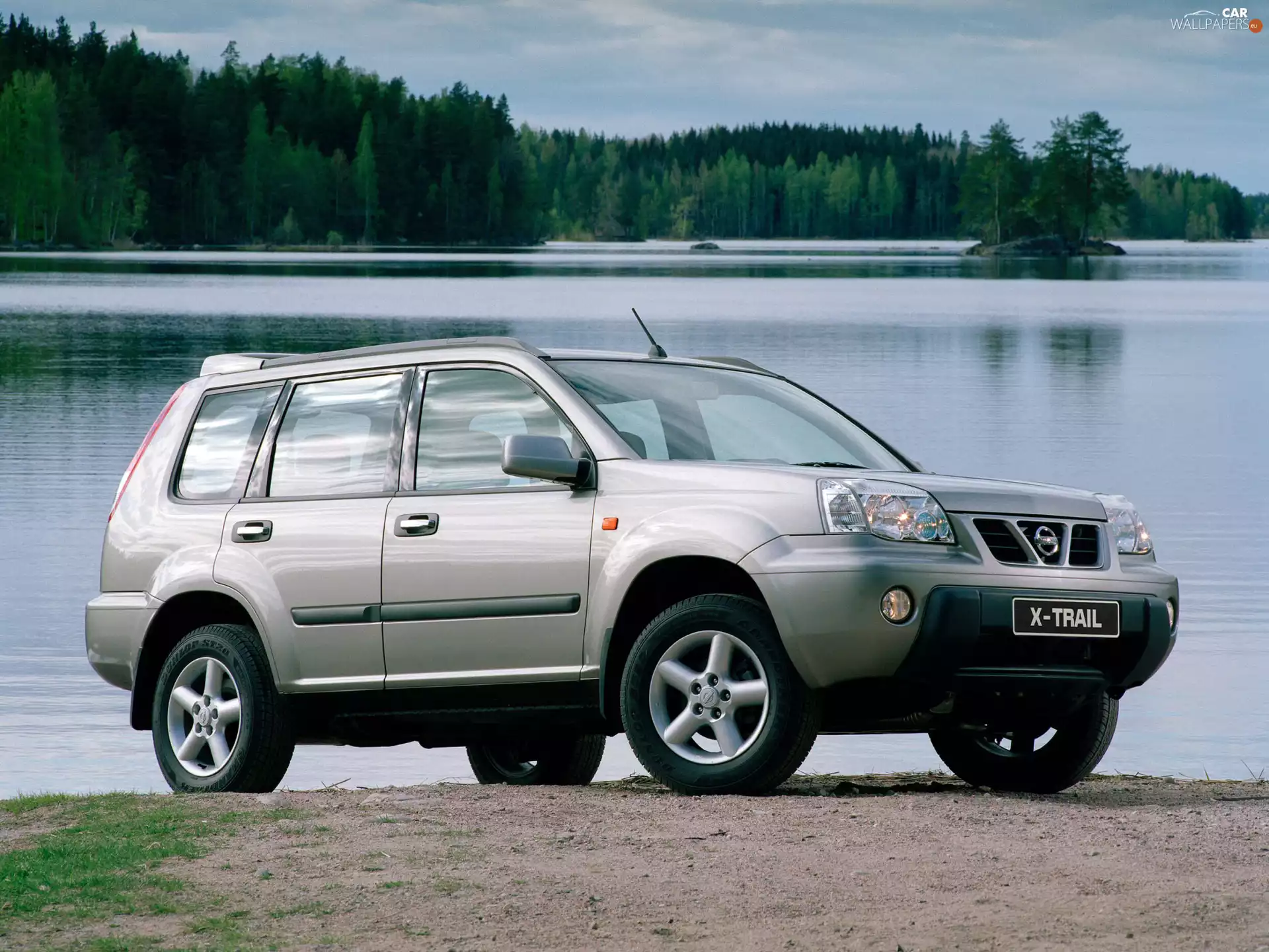 version, Nissan X-Trail, first