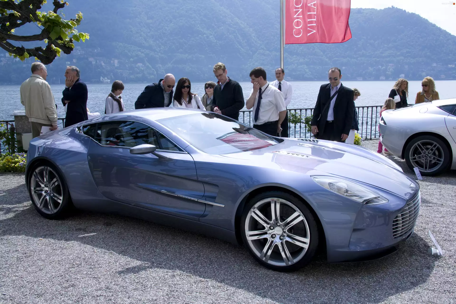 exhibition, Aston Martin One-77, presentation