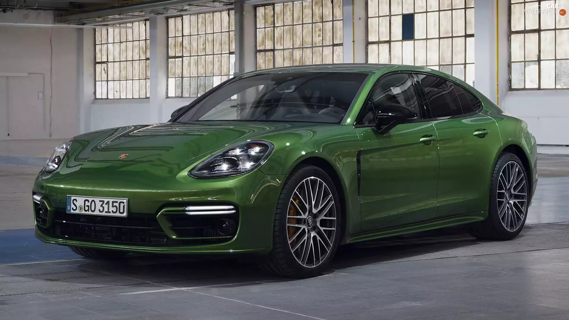 green ones, Porsche Panamera S