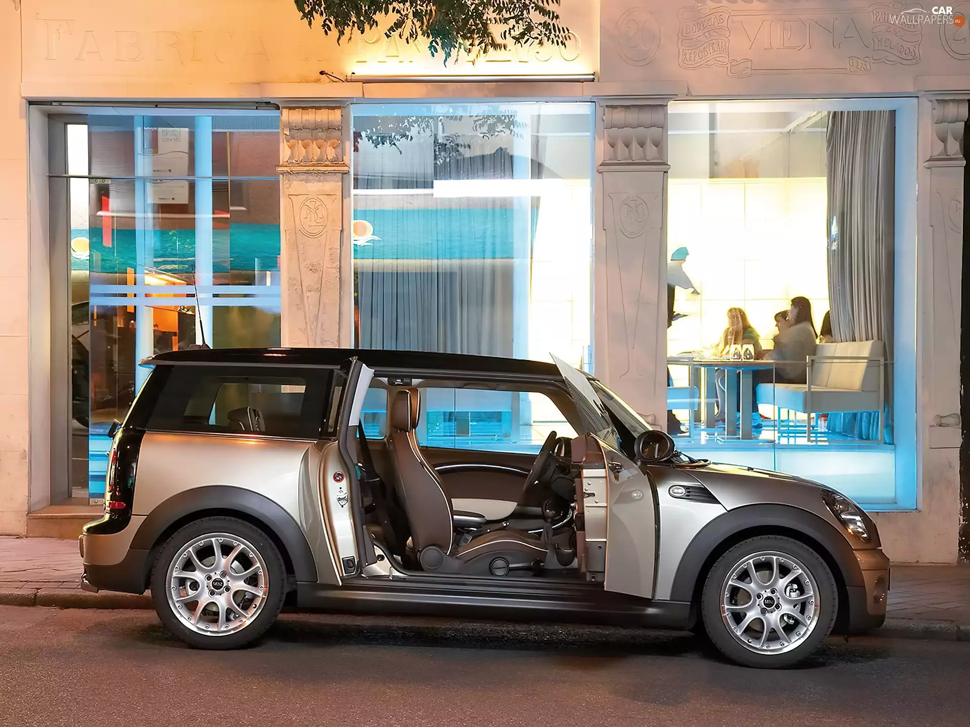 Doors, Mini Clubman, Open