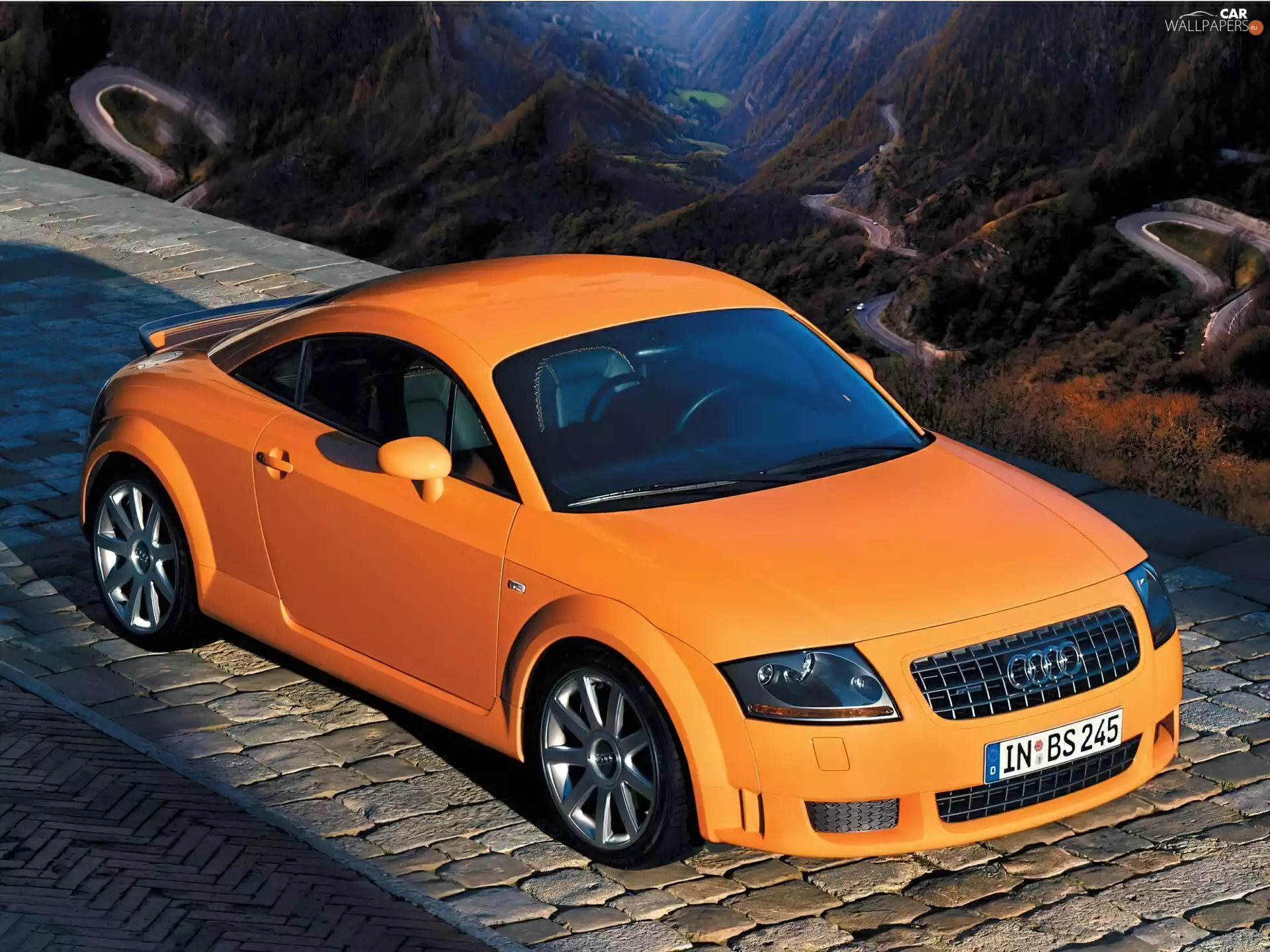 Orange, Audi TT