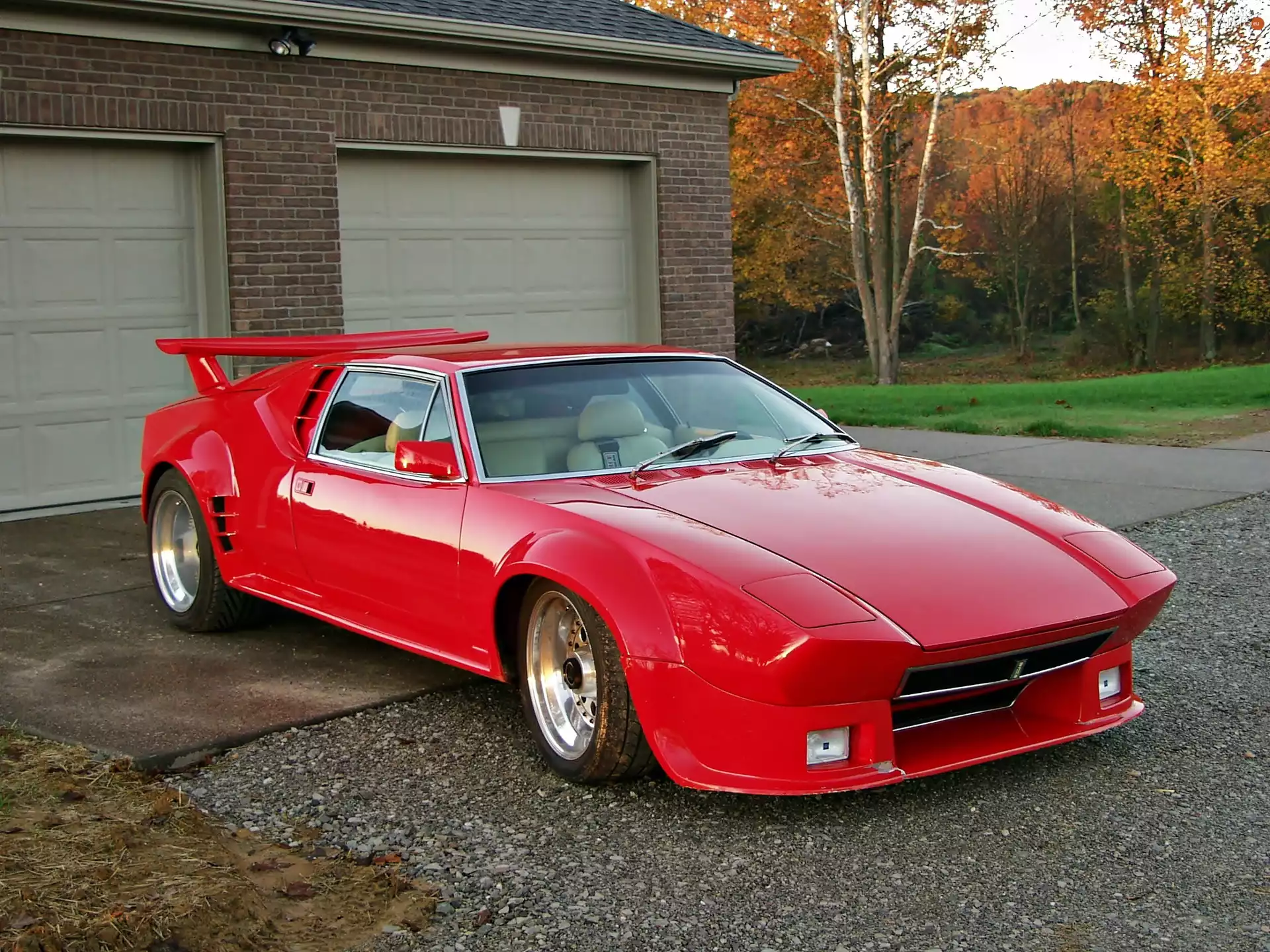 Red, De Tomaso, Panther