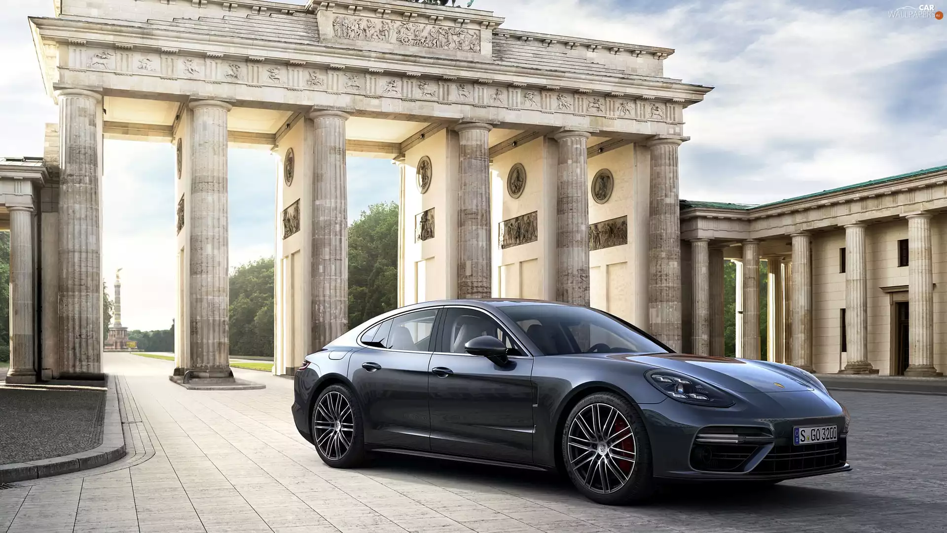 Porsche Panamera Turbo V6 1080, The Brandenburg Gate, Berlin, 2017