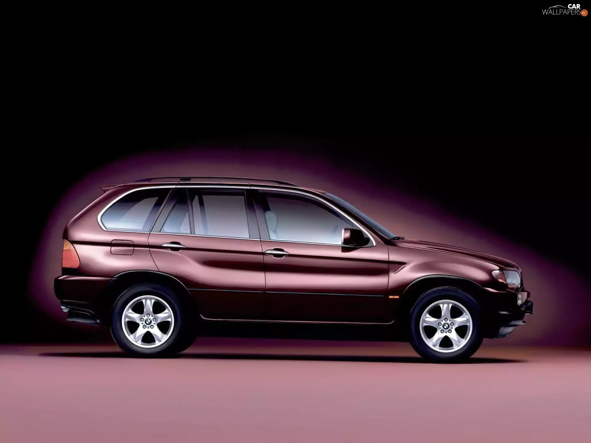 Bmw X5, Right profile