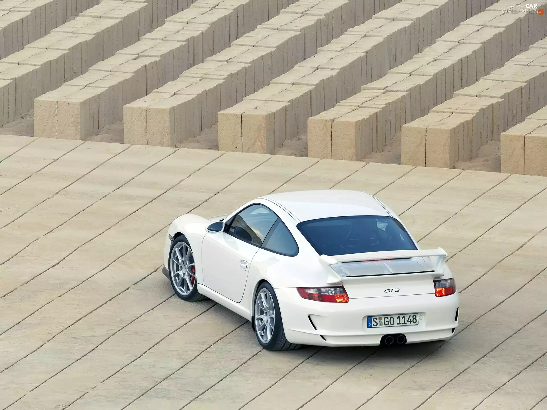 Porsche GT3, Left Profile