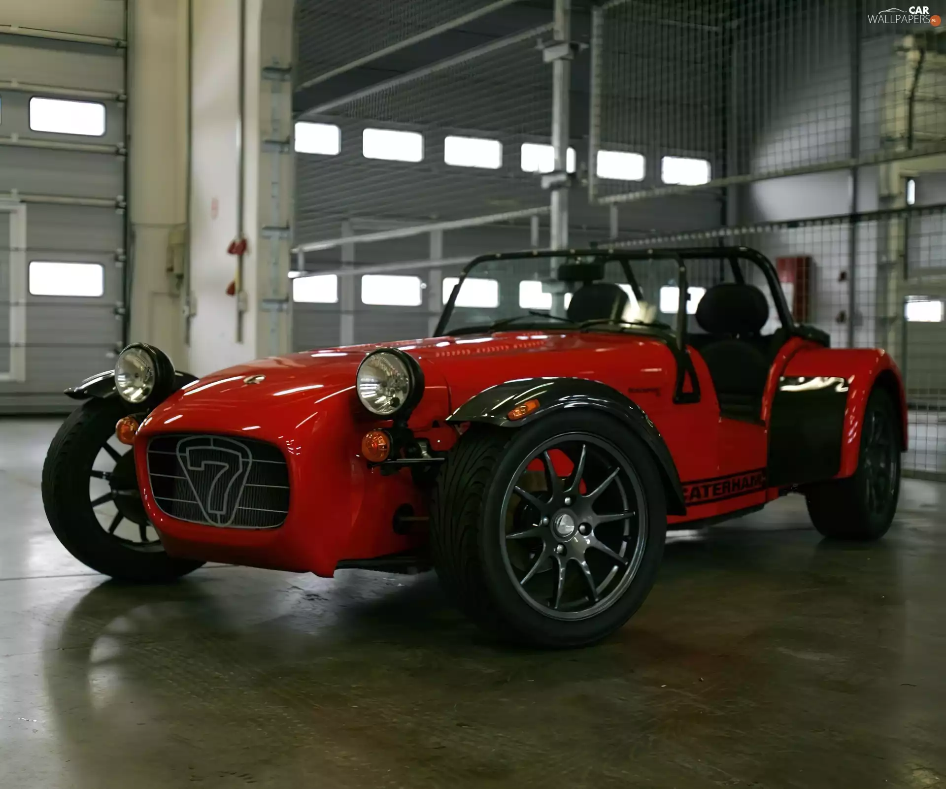 Red, Caterham Series R