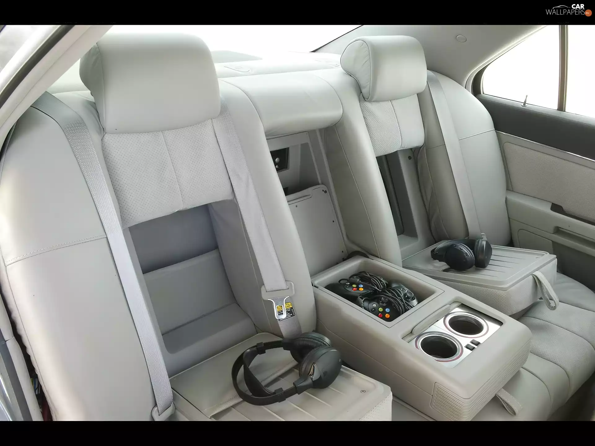 Sofa, Cadillac STS, Rear