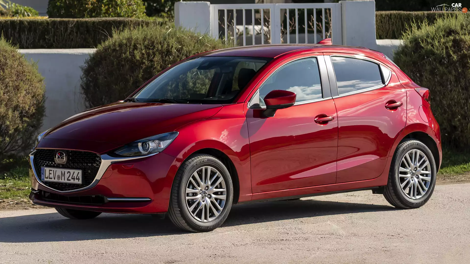 2020, red hot, Mazda 2