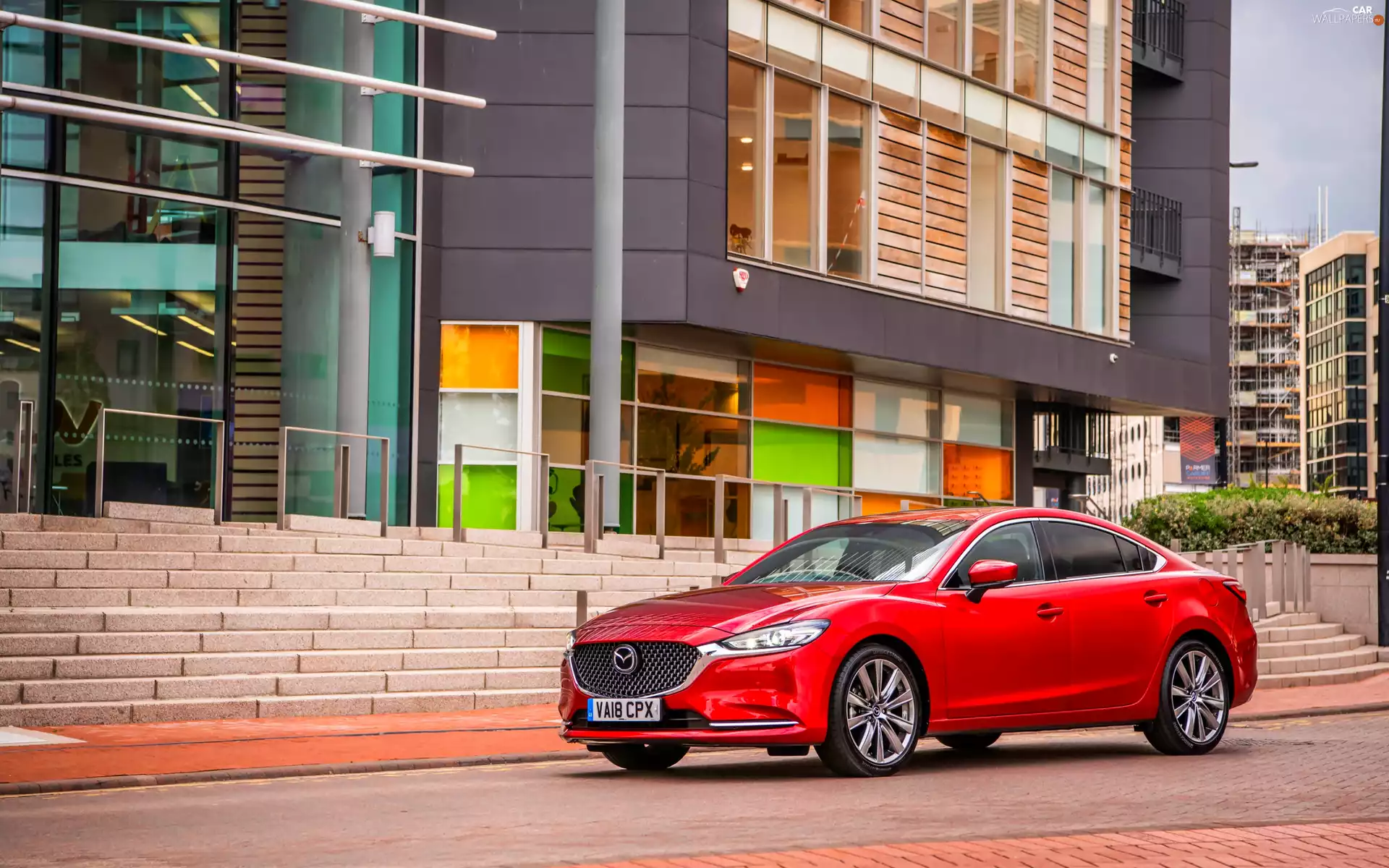House, red hot, Mazda 6
