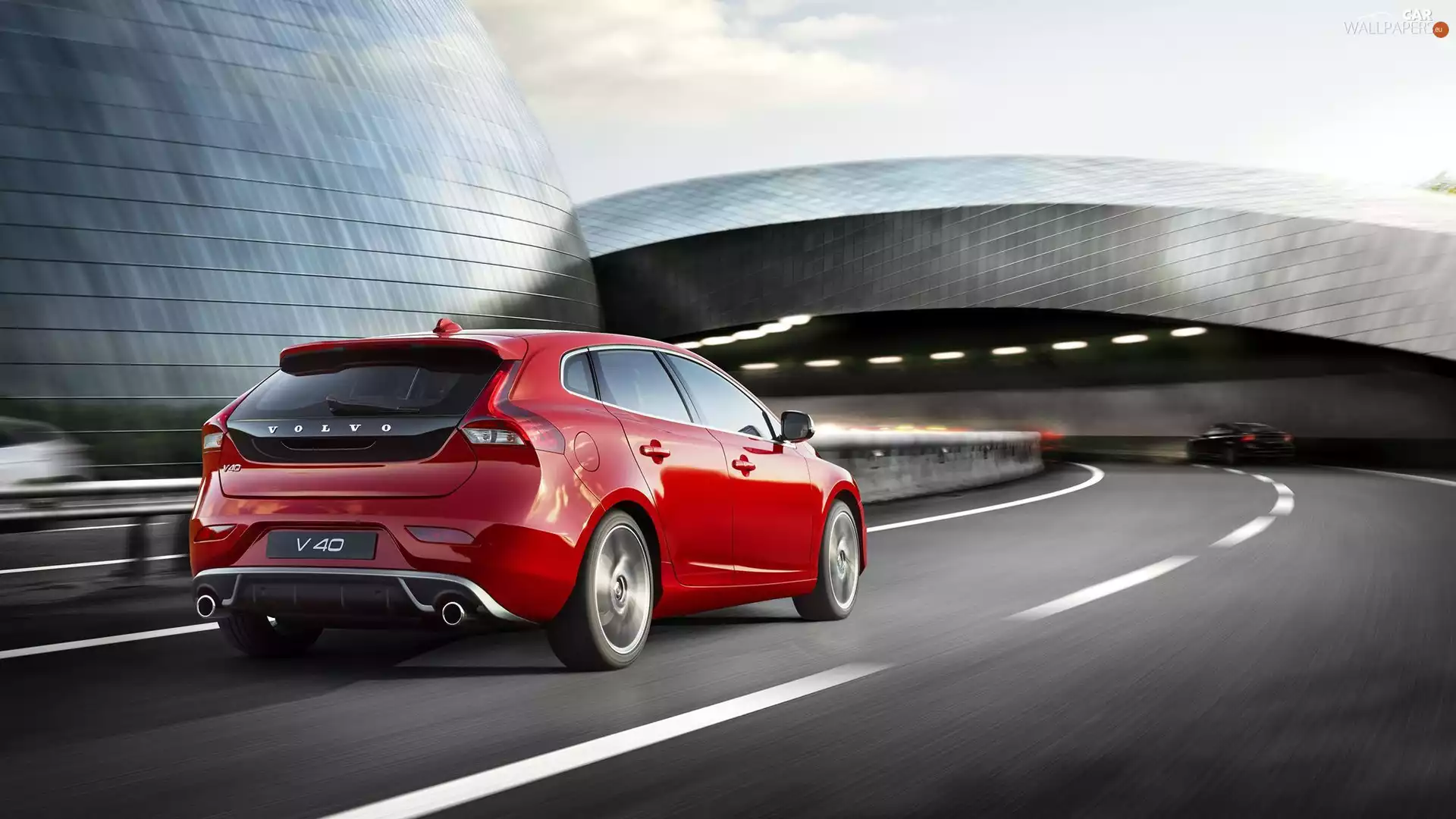 Red, Volvo V40
