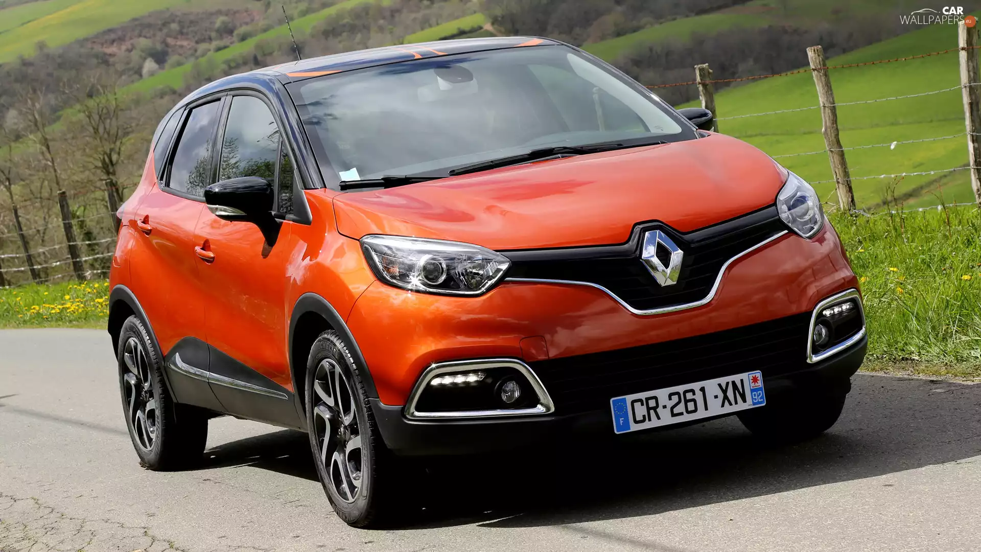 Renault Captur, Front