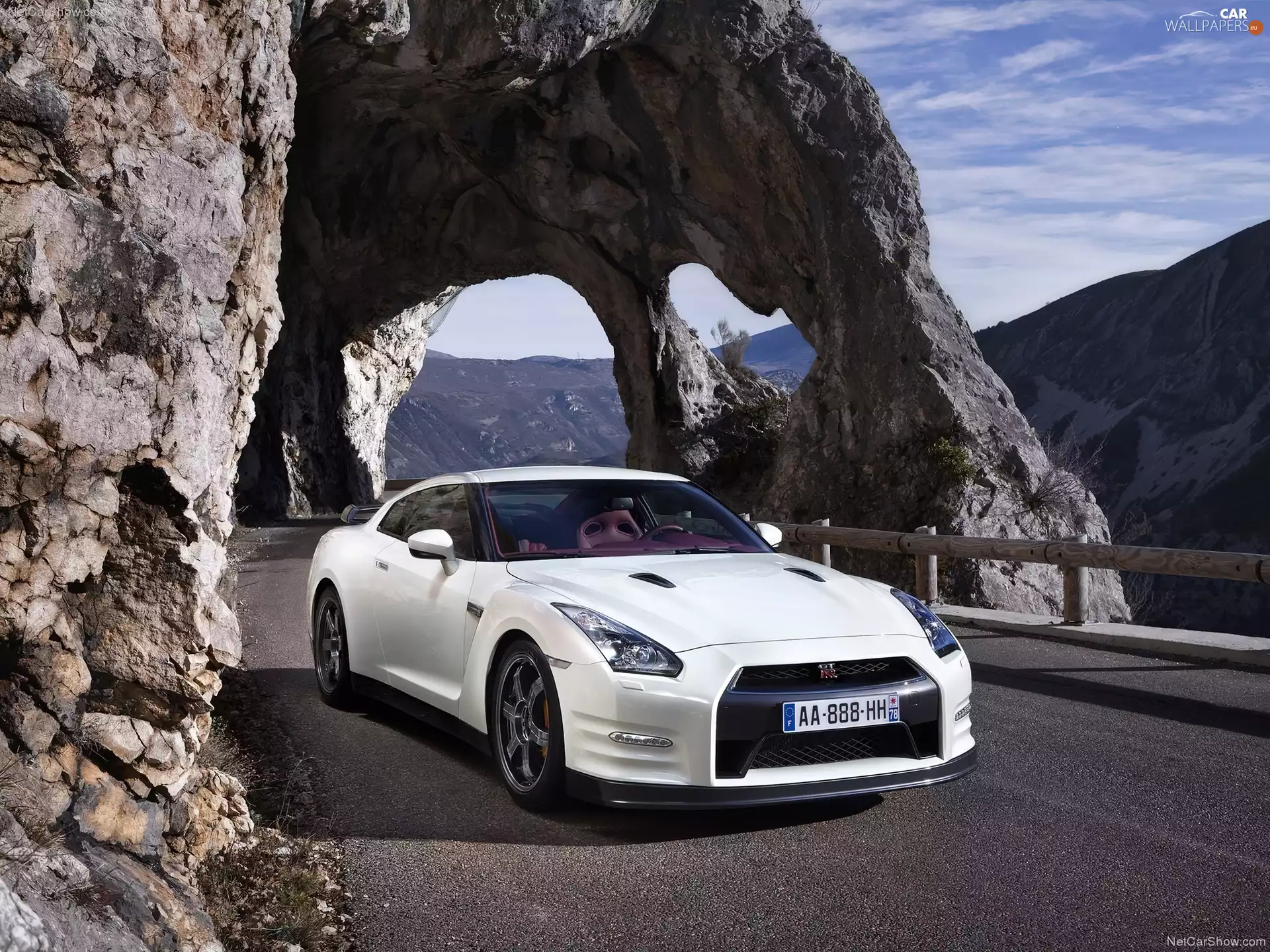 Way, Nissan GTR, Rocks