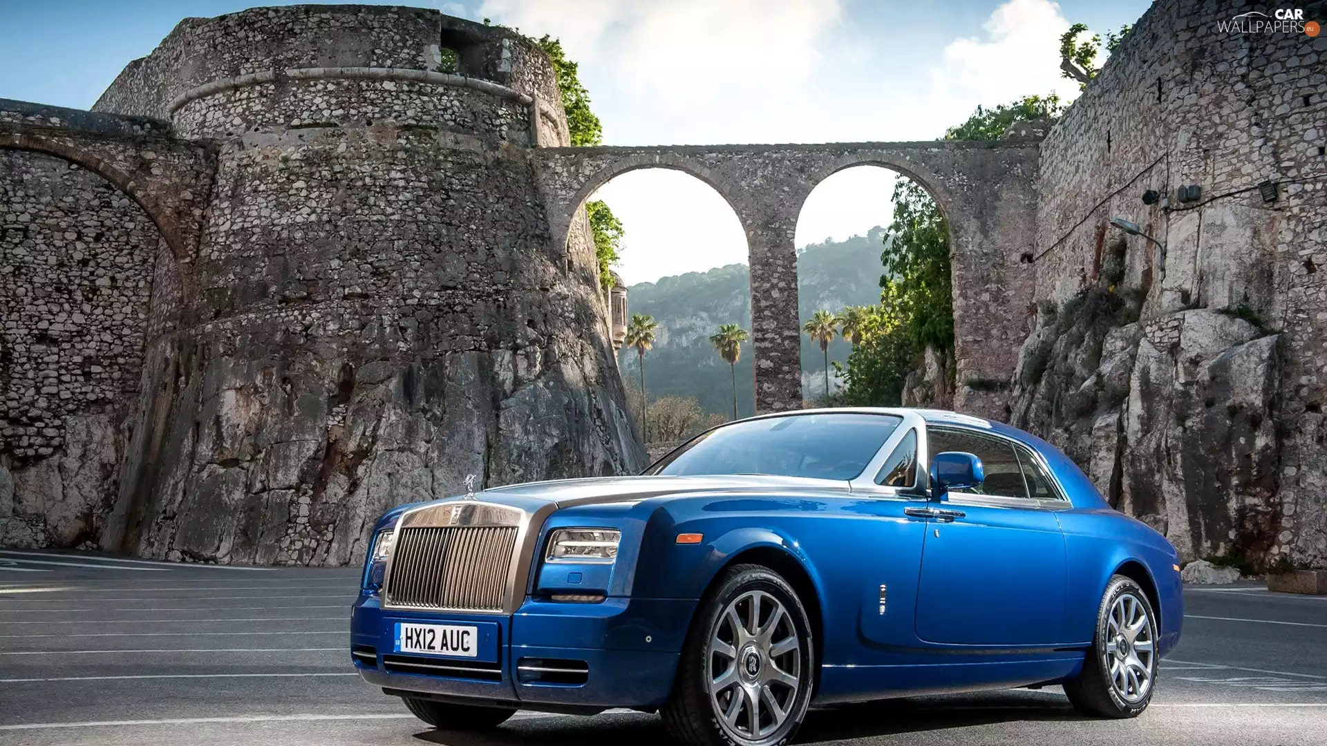 the walls, blue, Rolls=Royce Phantom Coupe