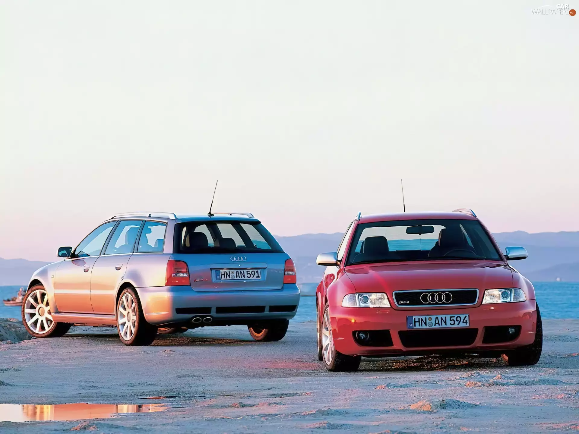 Two cars, Audi RS4