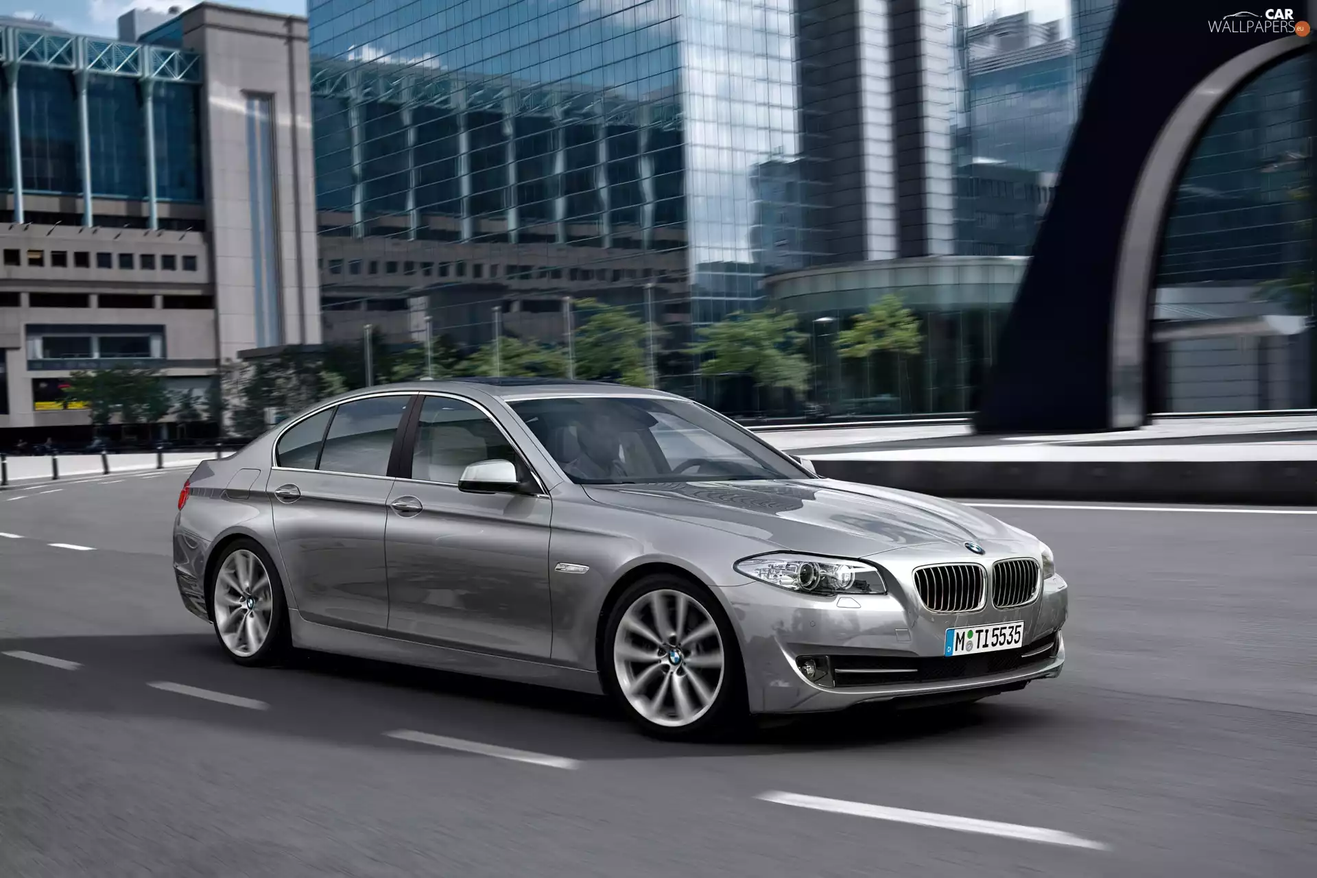 right, BMW 5 Series F10, Town, side