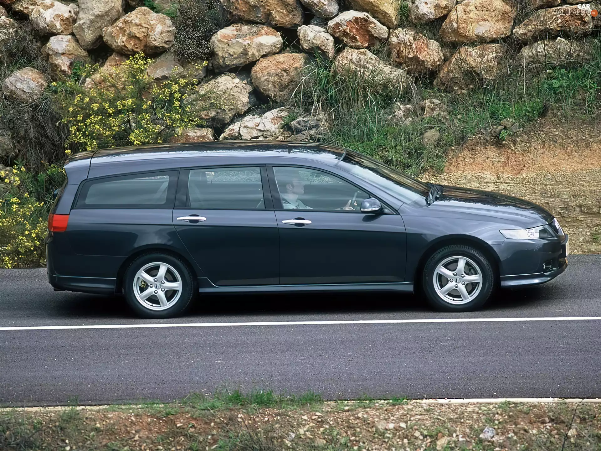 Honda Accord, Right side