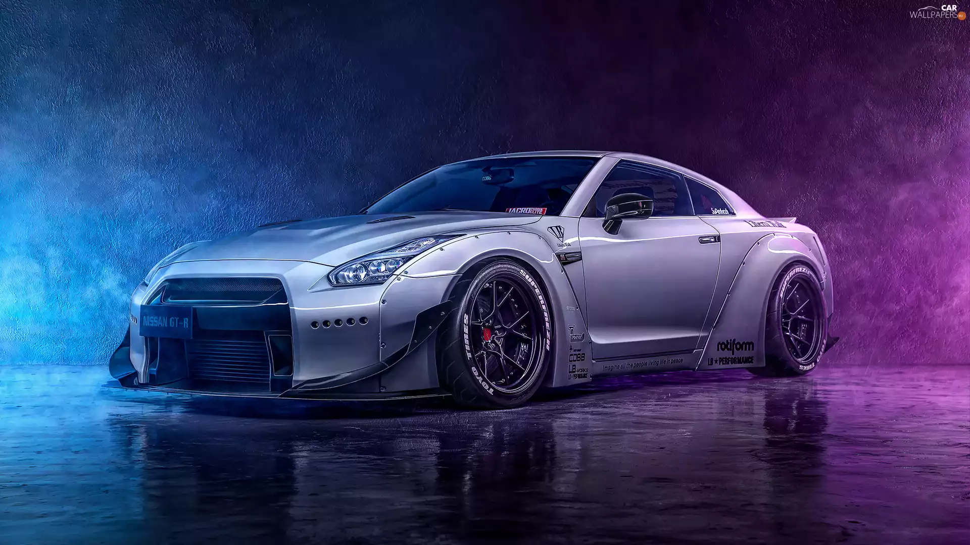 Nissan GT-R, side