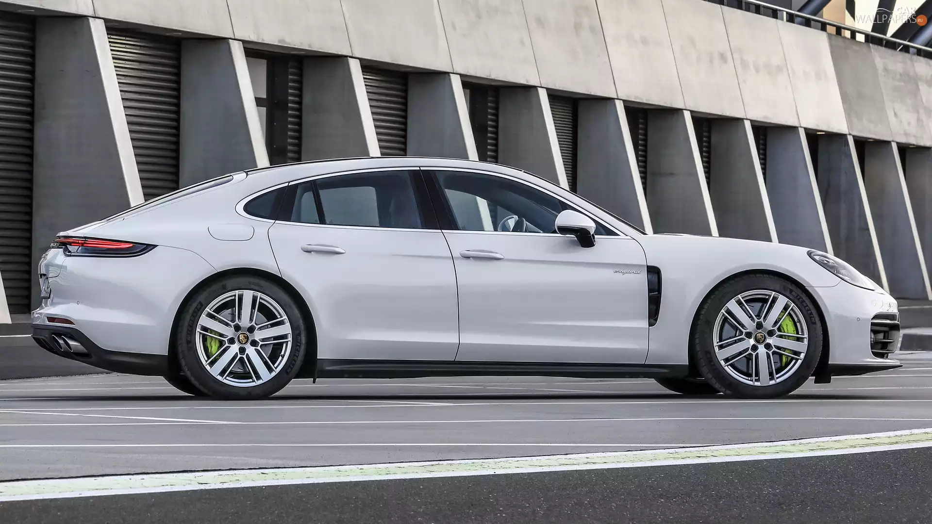Porsche Panamera S, side