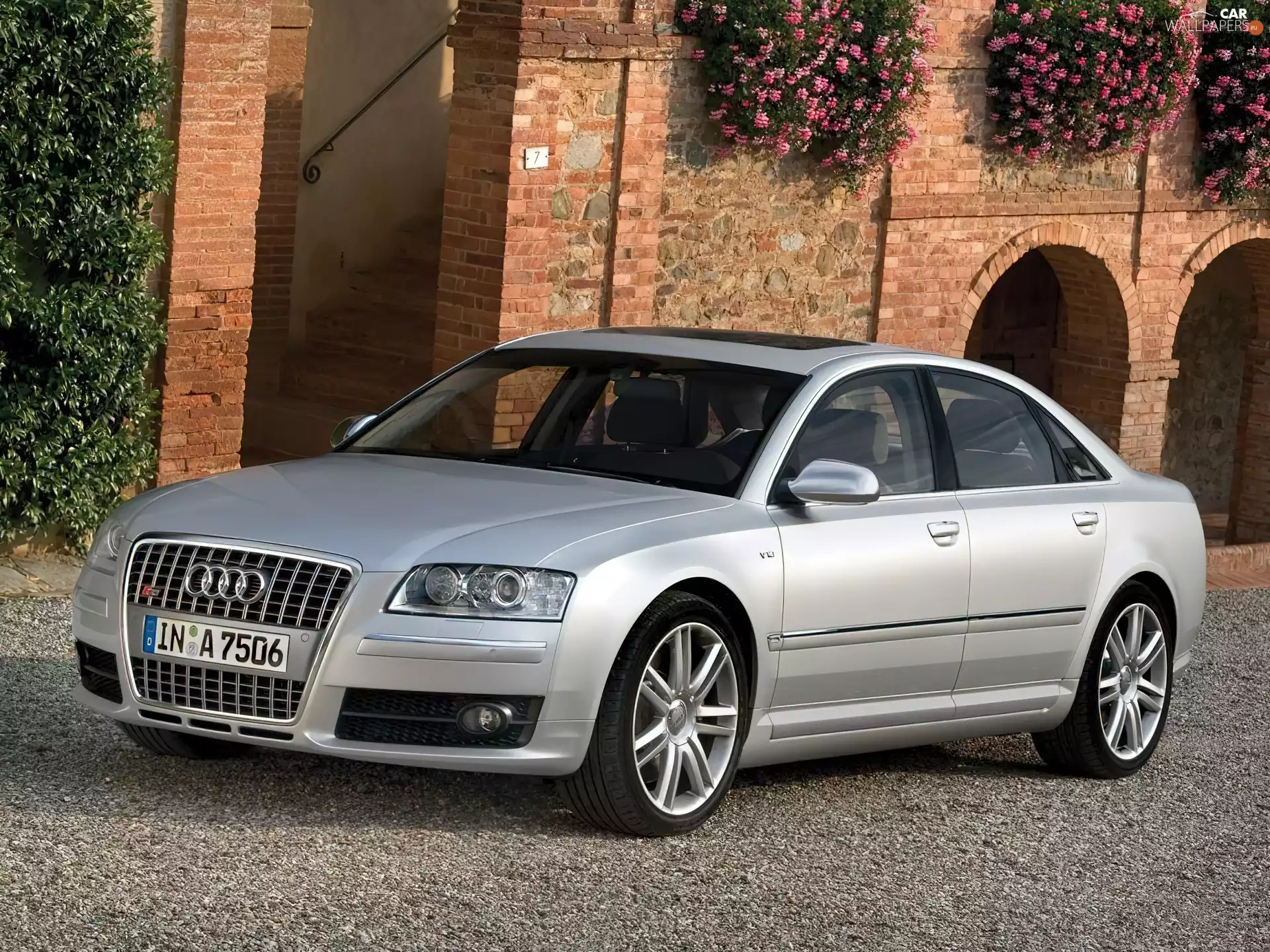 Metalic, Audi S8, silver