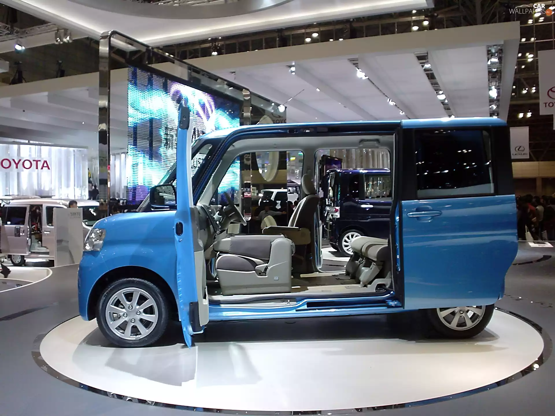 passenger, Daihatsu Tanto, space