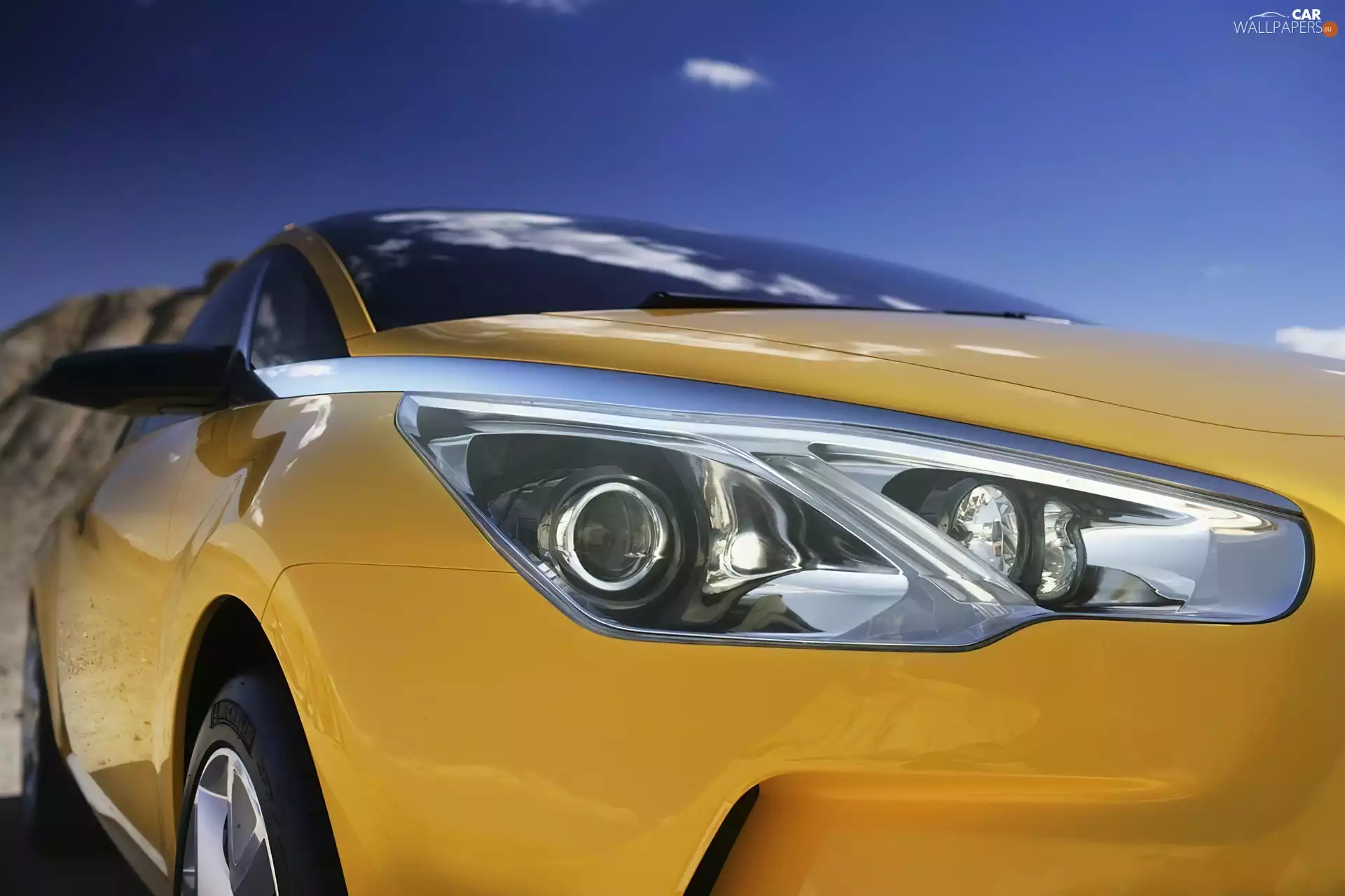 Citroen C-Sportlounge, spotlight