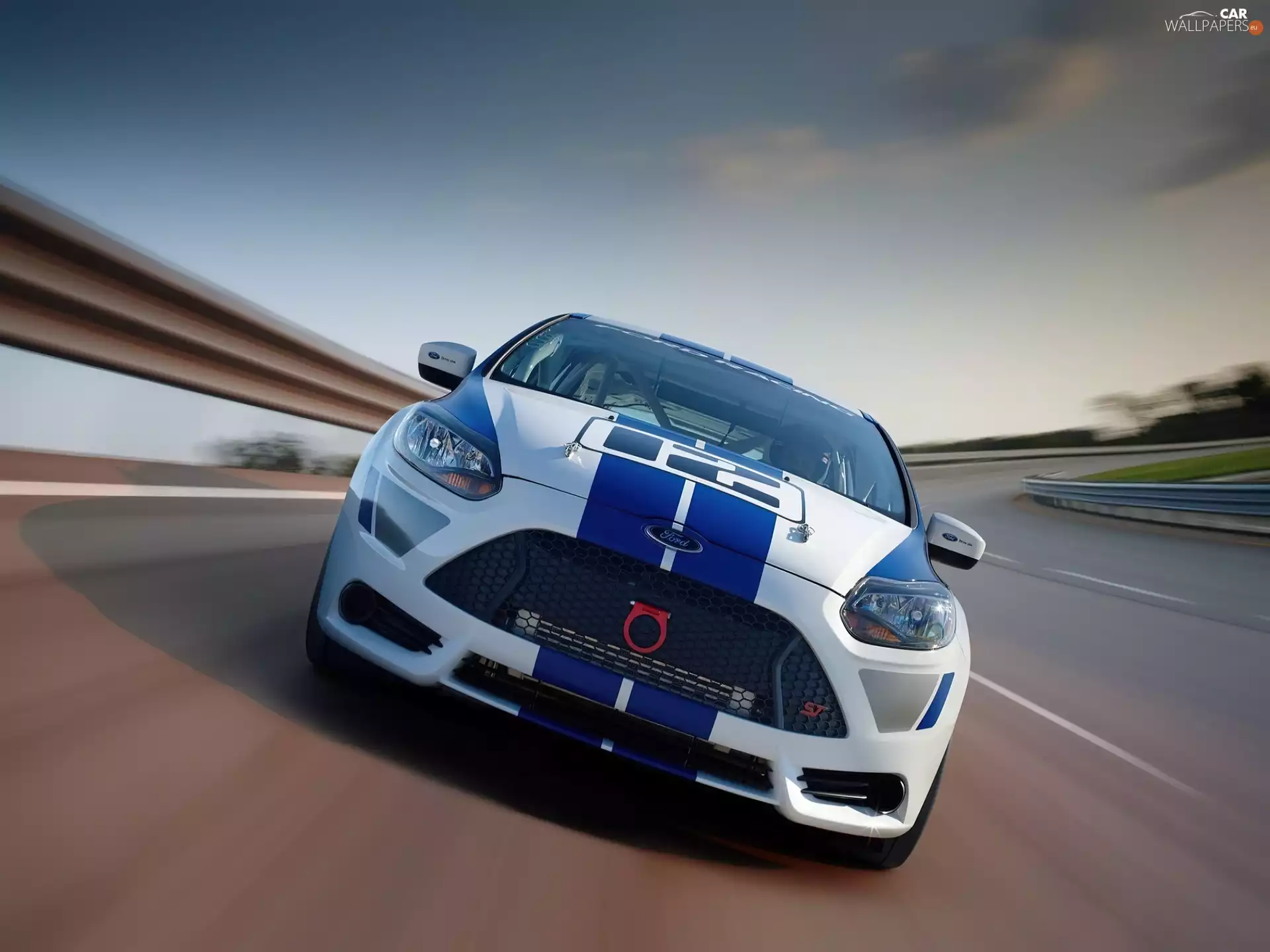 version, Ford Focus ST-R, Racing mazda