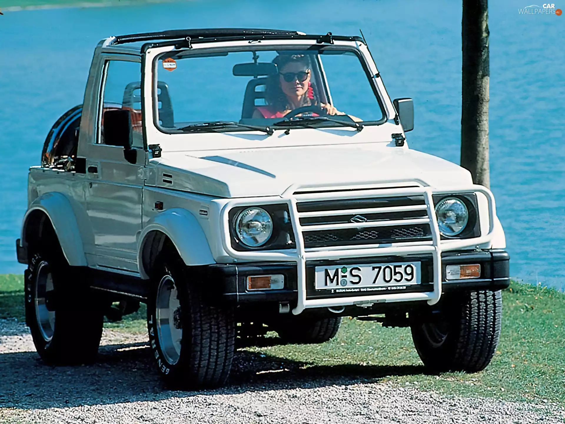 Suzuki Jimny, White