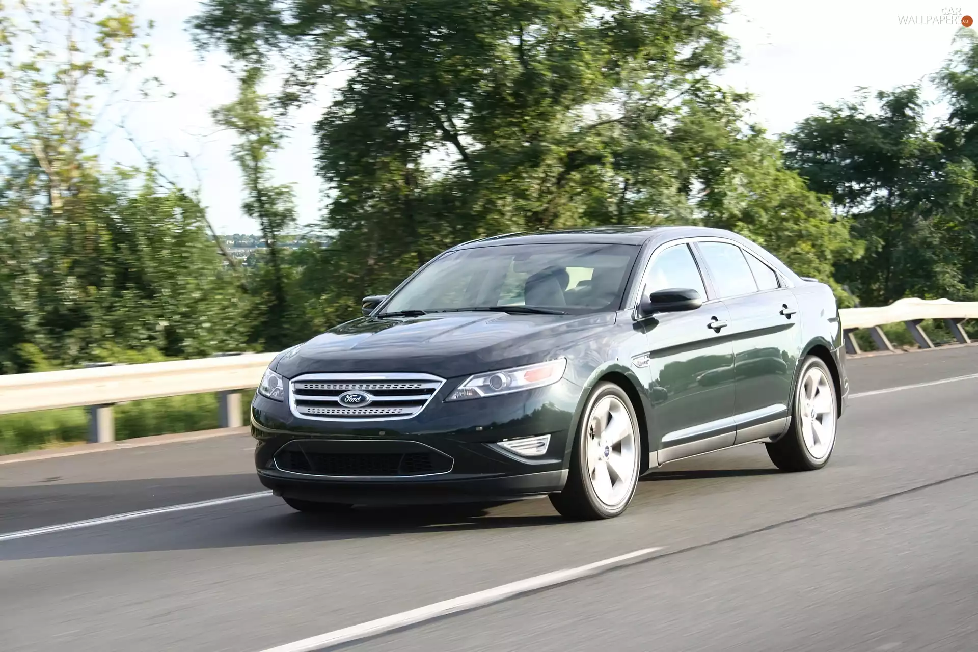 Sedan, Green, Ford Taurus