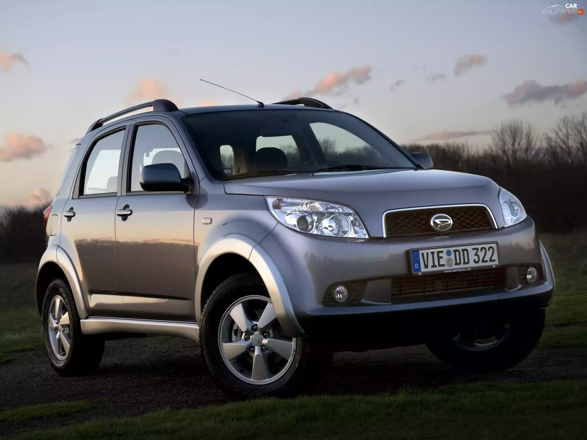 Daihatsu Terios, Rails, roof, aerial