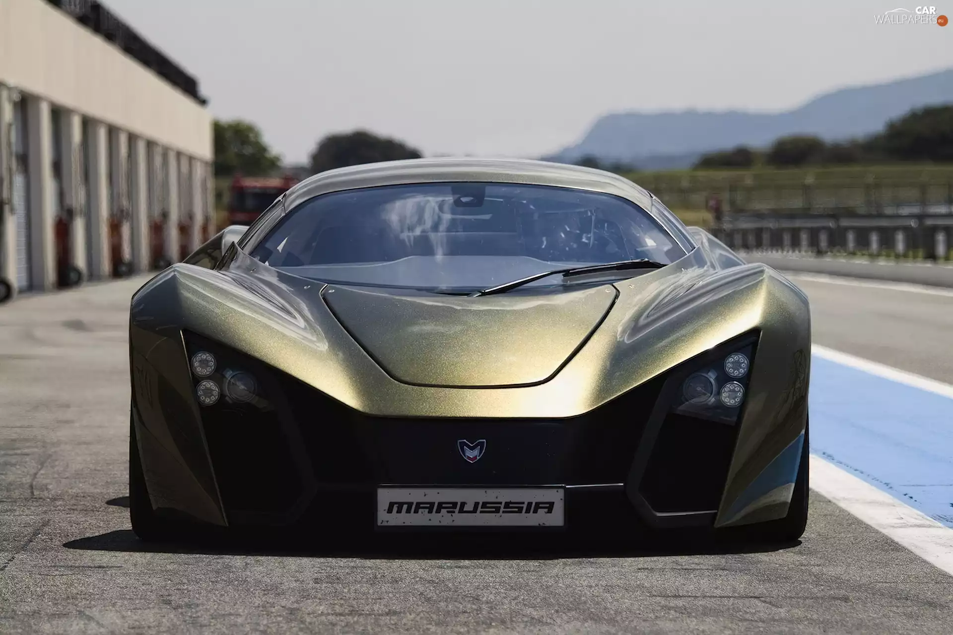 Front, test, track, Marussia B2