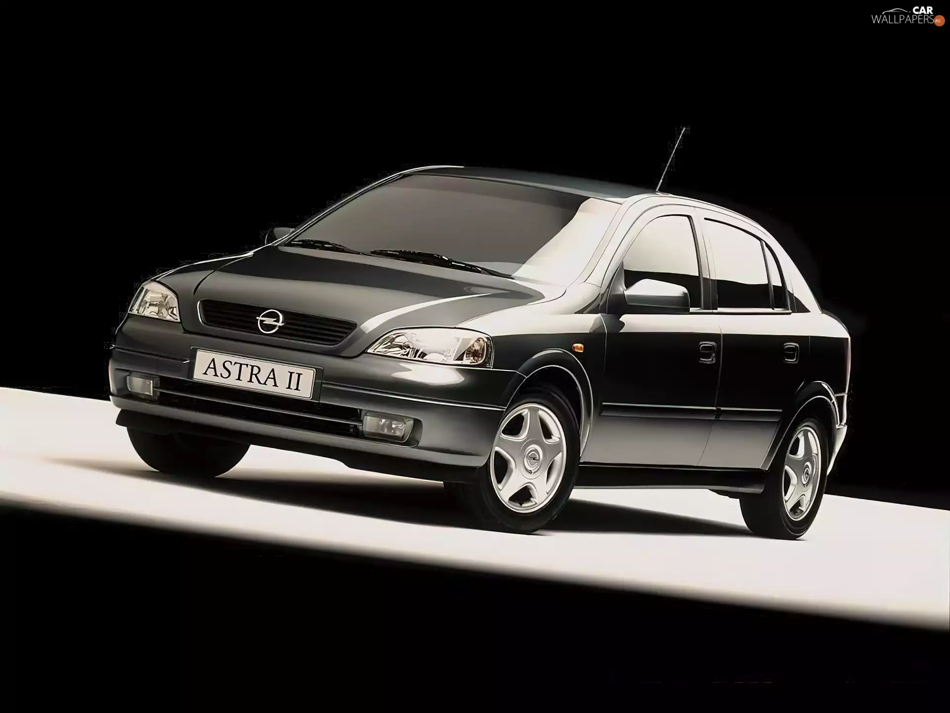 Opel Astra II, The four-